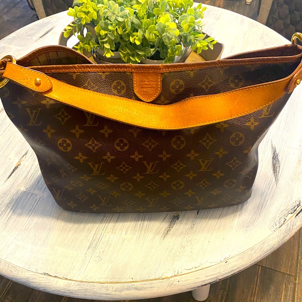 Authentic Louis Vuitton Delightful PM